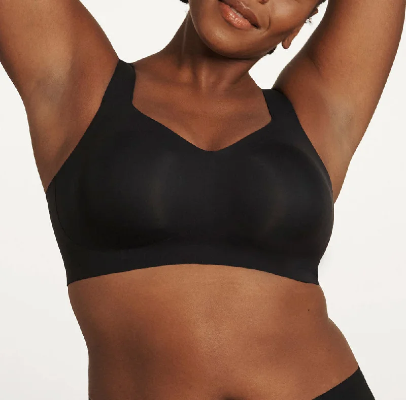 Evelyn & Bobbie Beyond Black Wireless Bra